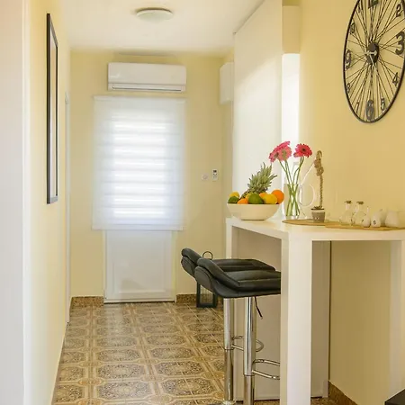 Apartment Modern Near With Sea View Terrace And Lounge Area Trogir