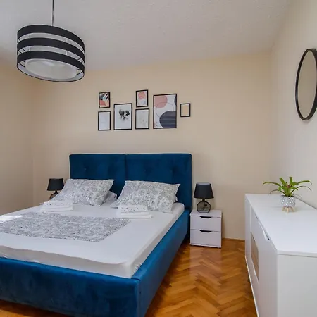 Modern Near With Sea View Terrace And Lounge Area Apartment
