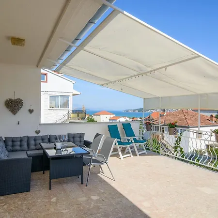 Modern Near With Sea View Terrace And Lounge Area Trogir
